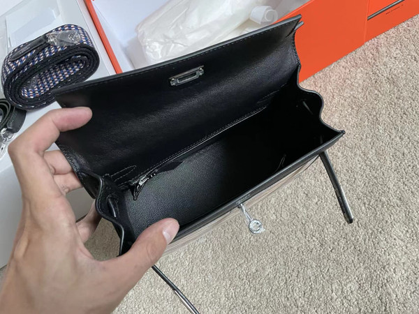 Hermes Kelly 28 Sellier Black Box & Vibrato Leather Palladium Hardware