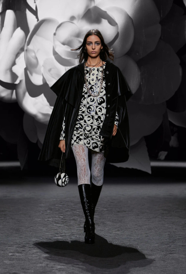 Chanel FW 2023/24 CAPE