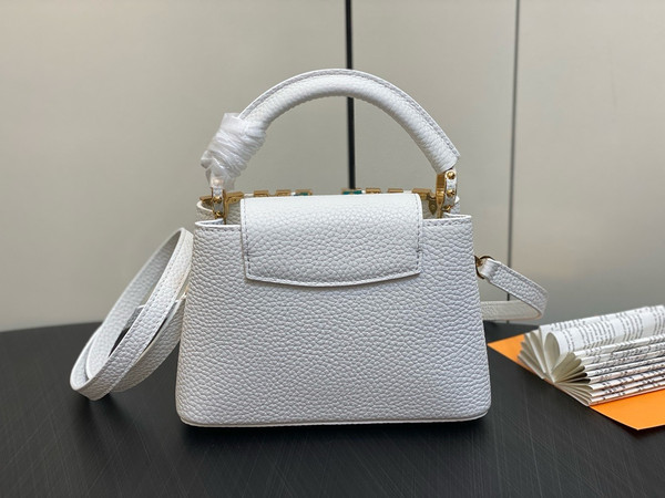 Louis Vuitton M56669 Capucines Mini bag White
