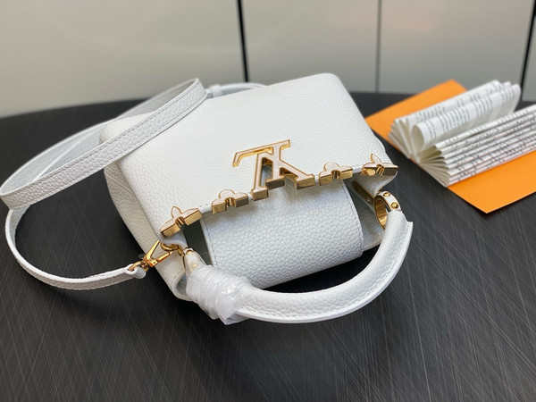 Louis Vuitton M56669 Capucines Mini bag White