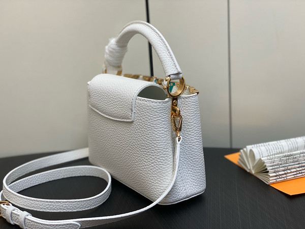 Louis Vuitton M56669 Capucines Mini bag White