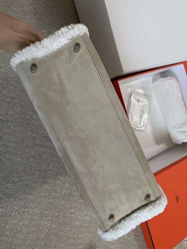 [Exclusive] Hermès Kelly 35 Limited Edition Etoupe Teddy Shearling Bag