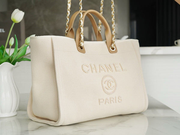 Chanel LARGE TOTE WITH PEARL