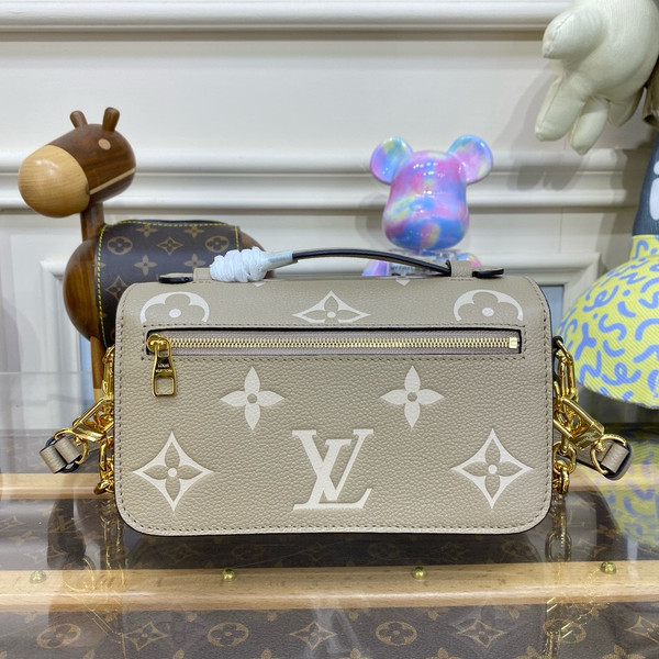 Louis Vuitton M23081 Pochette Métis East West Tourterelle Gray / Crème Beige