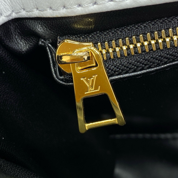 Louis Vuitton M22890 GO-14 MM