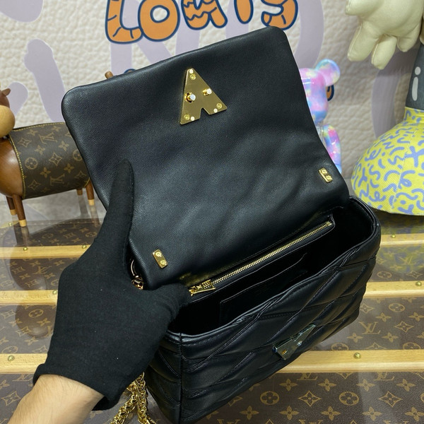 Louis Vuitton M22891 GO-14 MM
