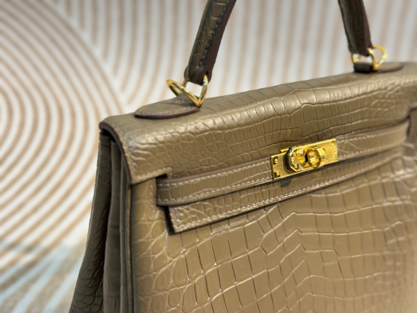Hermes Olive Alligator KELLY 25 WITH GOLDHARDWARE