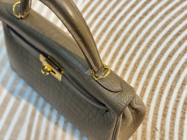 Hermes Olive Alligator KELLY 25 WITH GOLDHARDWARE