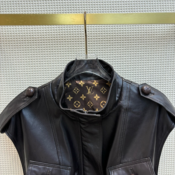 Louis Vuitton 1AFEC4 Sleeveless Leather Safari Jacket