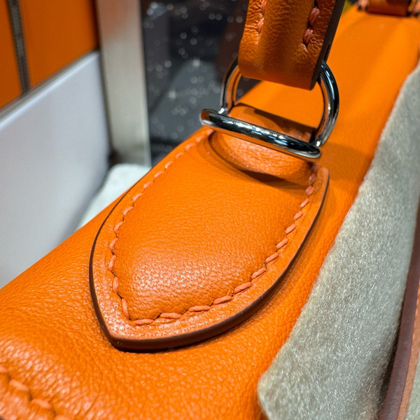 Hermes LIMITED EDITION ORANGE SWIFT LEATHER LAKIS KELLY 28 WITH Palladium HARDWARE
