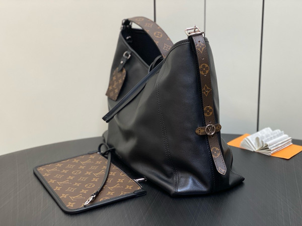 Louis Vuitton M46288 CarryAll PM Bag