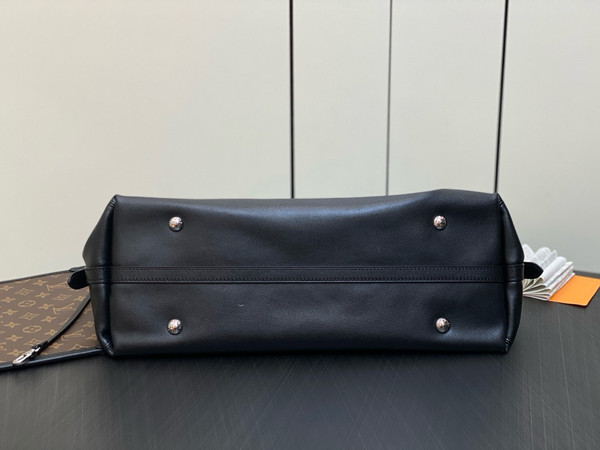 Louis Vuitton M46288 CarryAll PM Bag