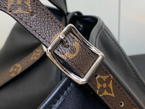 Louis Vuitton M46288 CarryAll PM Bag