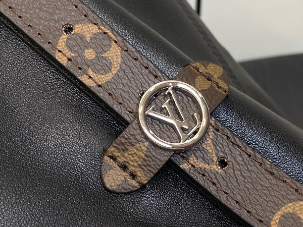Louis Vuitton M46288 CarryAll PM Bag