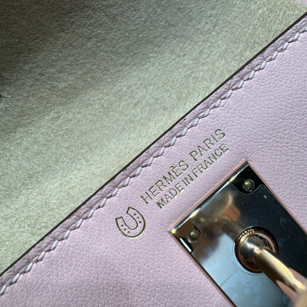Hermes Horseshoe  09 Sakura Pink/ Craie Kelly Danse Bag Evercolour Leather Palladium Hardware