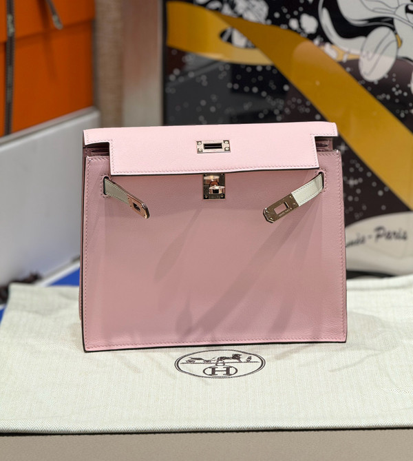 Hermes Horseshoe  09 Sakura Pink/ Craie Kelly Danse Bag Evercolour Leather Palladium Hardware