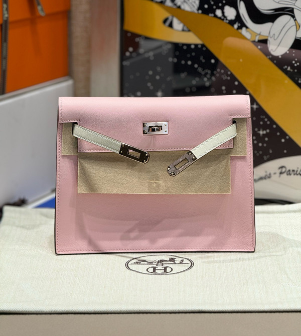 Hermes Horseshoe  09 Sakura Pink/ Craie Kelly Danse Bag Evercolour Leather Palladium Hardware