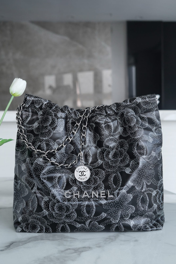 CHANEL Limited Edition Camilia 22 SMALL HANDBAG WHITE SILVER LOGO