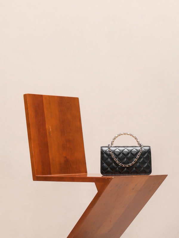 Chanel Imitation Pearls CLUTCH WITH CHAIN SS2024