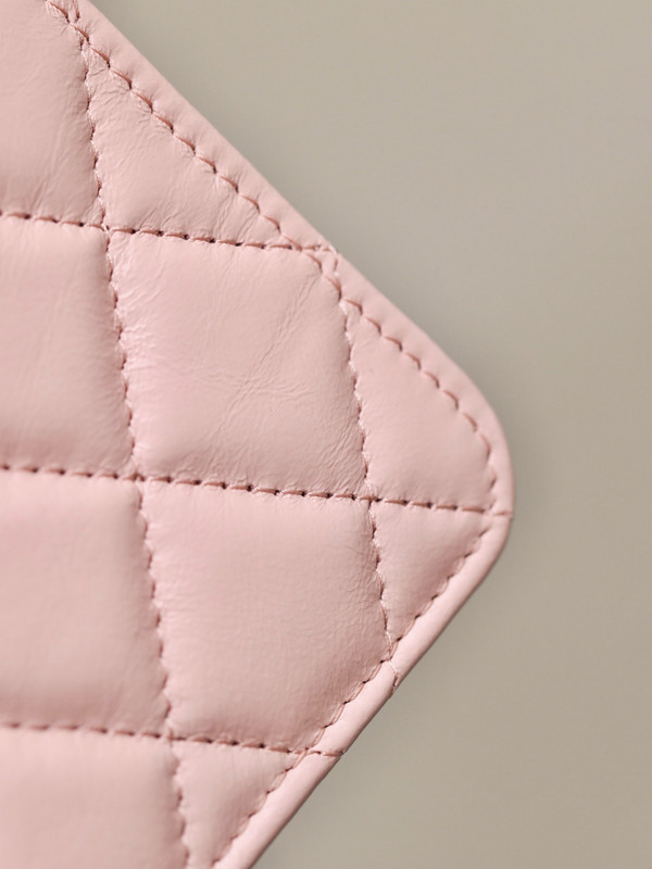 Chanel Imitation Pearls CLUTCH WITH CHAIN SS2024 PINK