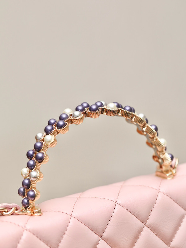 Chanel Imitation Pearls CLUTCH WITH CHAIN SS2024 PINK
