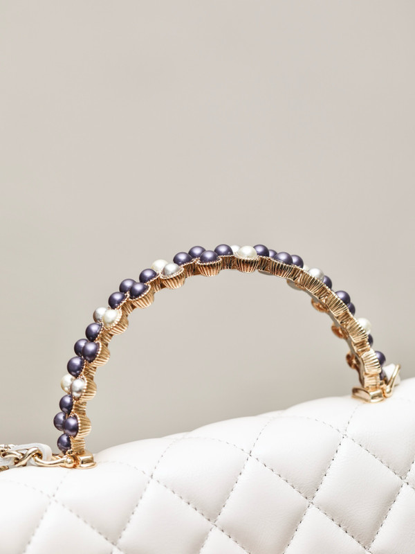 Chanel Imitation Pearls CLUTCH WITH CHAIN SS2024 WHITE