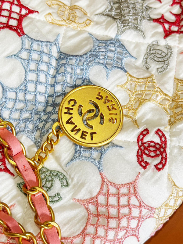 CHANEL 22 Small HANDBAG Lace Patchwork