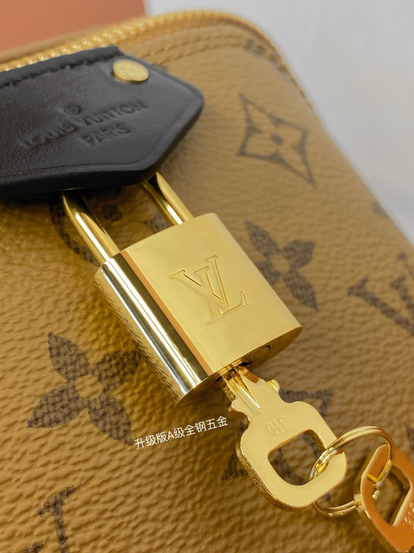 Louis Vuitton M47162 HK/MO/TW Exclusive Just In Case