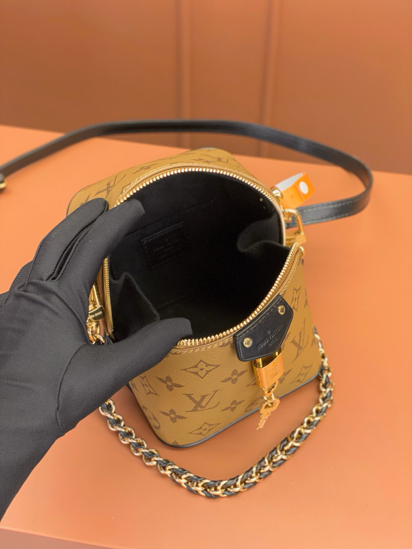 Louis Vuitton M47162 HK/MO/TW Exclusive Just In Case
