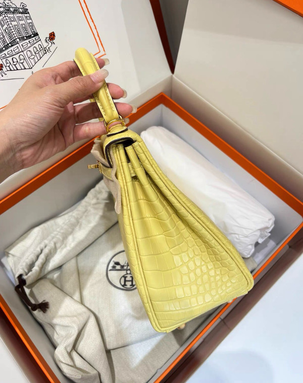 Hermes Mimosa Alligator KELLY 25 WITH GOLD HARDWARE