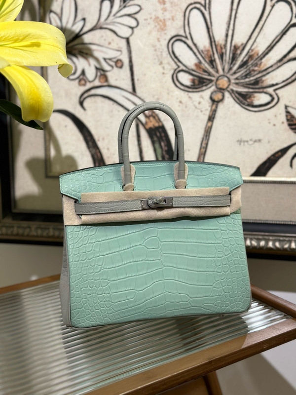 Hermès Shinny Mint/Grey Alligator Birkin  25cm Palladium Hardware