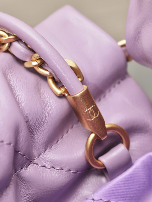 CHANEL 22 MINI HANDBAG GOLD LOGO SS2023 LILAC
