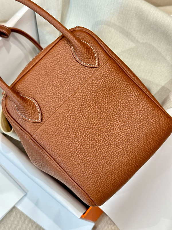 Hermes Lindy 30 Gold Togo Gold Hardware