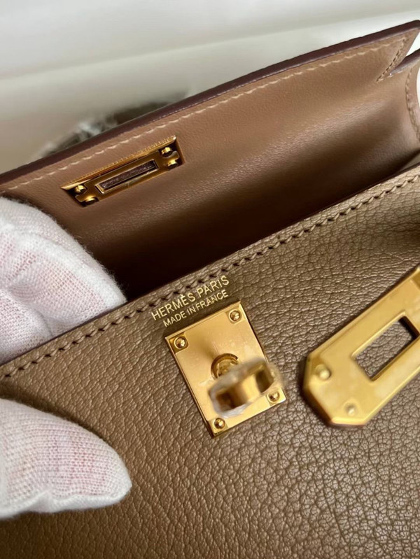 Hermès Etoupe Mini Kelly II Chevre  Mysore Leather Gold  hardware