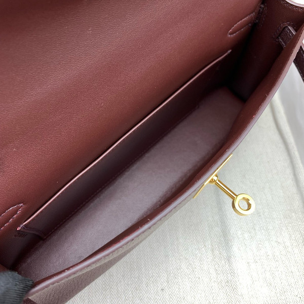 Hermes Kelly Elan bag Sellier Bordeaux Chevre goatsk in Gold hardware