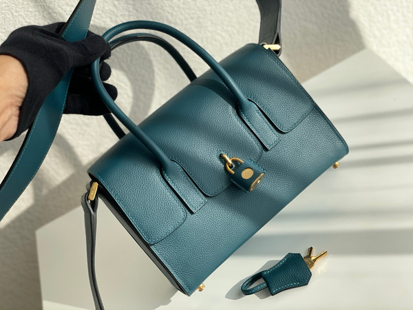 HERMES New Drag 22 Bag Peacock