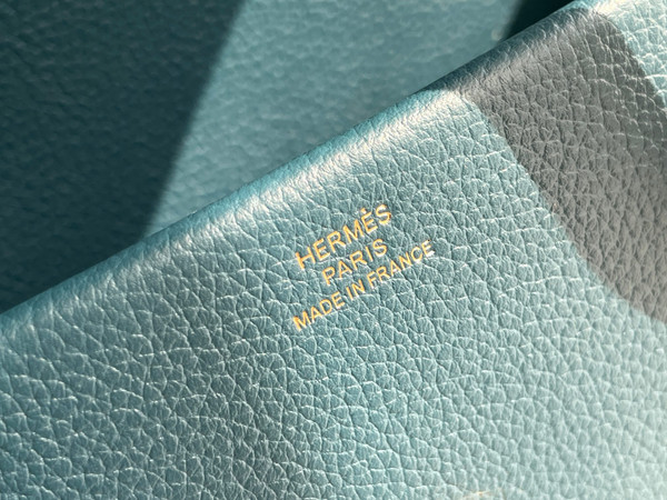 HERMES New Drag 22 Bag Peacock