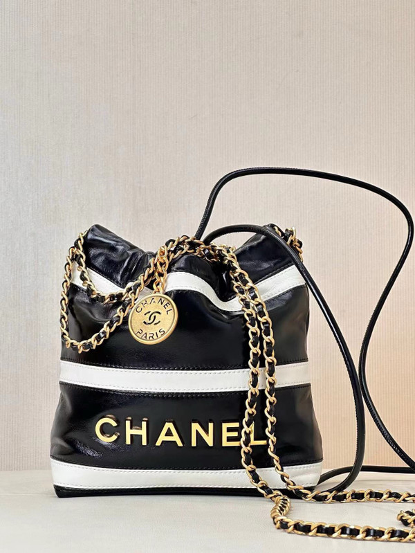 CHANEL 22 MINI HANDBAG BLACK & WHITE