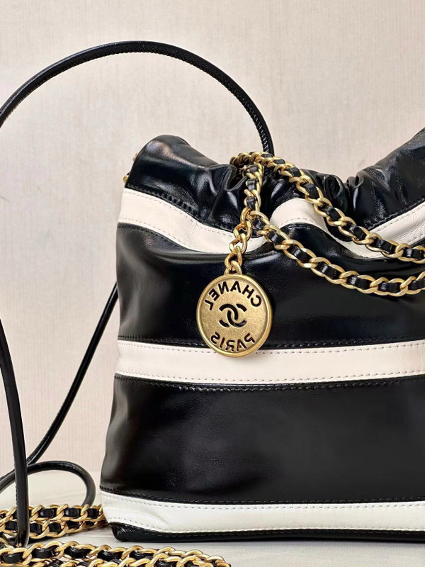 CHANEL 22 MINI HANDBAG BLACK & WHITE