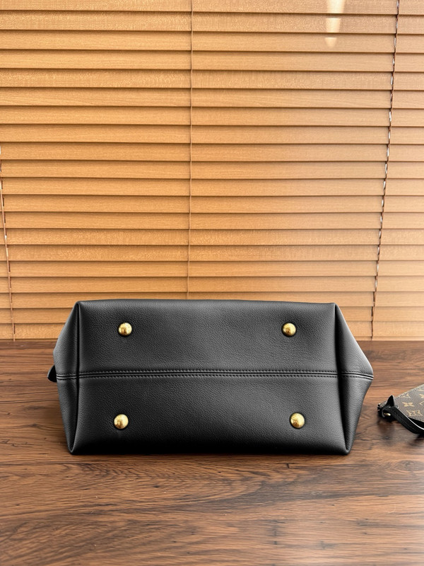 Louis Vuitton M24856 Low Key Hobo MM BLACK