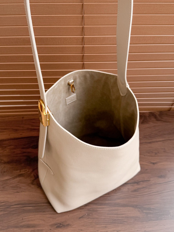 Louis Vuitton M25022 Low Key Hobo MM Limestone
