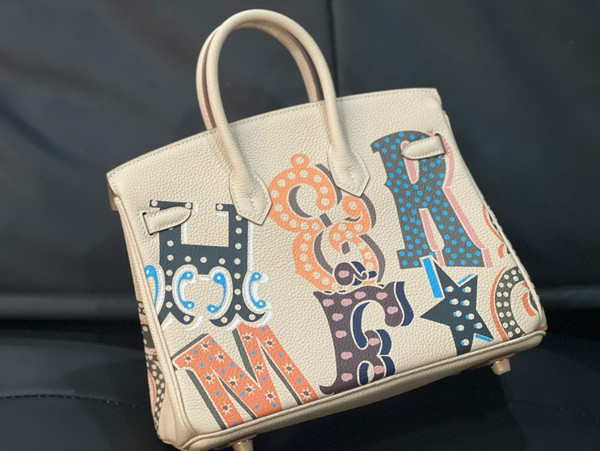 Hermes Graffiti Birkin 25 cm Craie Togo Gold Hardware SS2024