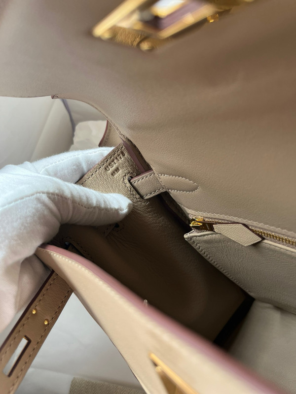 Hermes LIMITED EDITION TRENCH SWIFT LEATHER LAKIS KELLY 28 WITH GOLD HARDWARE