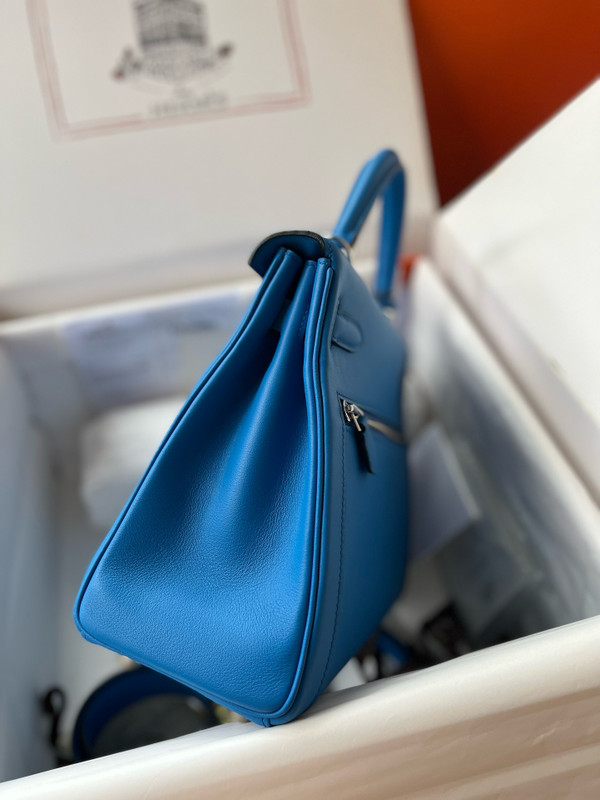 Hermes LIMITED EDITION  Bleu Electrique SWIFT LEATHER LAKIS KELLY 28 WITH GOLD HARDWARE