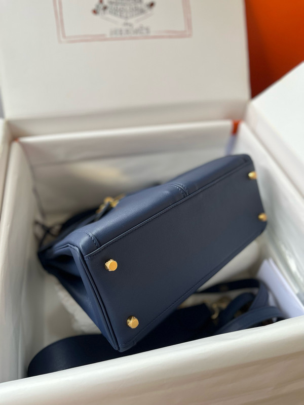 Hermes LIMITED EDITION Blue Sapphire SWIFT LEATHER LAKIS KELLY 28 WITH GOLD HARDWARE