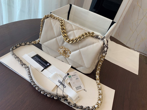 CHANEL 19 White Flap Bag
