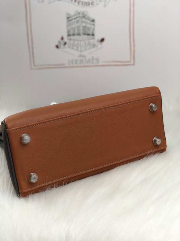 HERMÈS HSS Special Order Kelly 25 handbag in Gold and Etan Evercolor leather with Brushed Palladium hardware