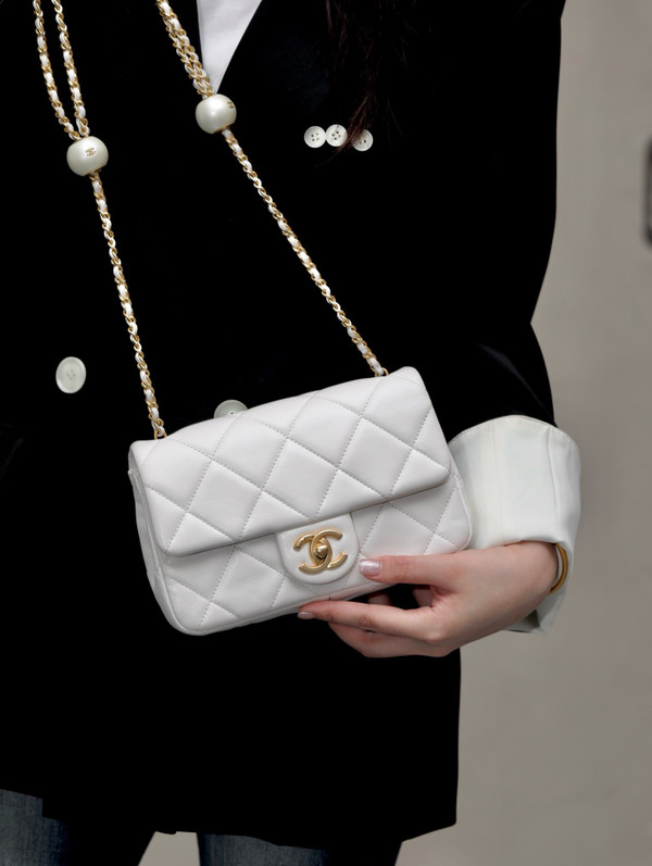 Chanel WHITE SMALL FLAP BAG with Imitation Pearls