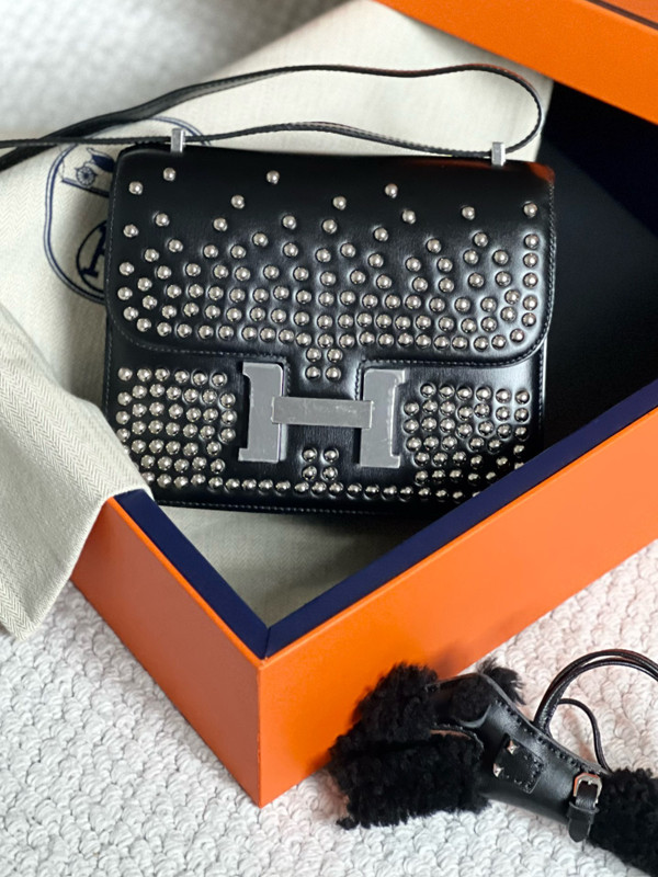 Hermès Constance 1-18 Clouté Black Box Calf Palladium Hardware