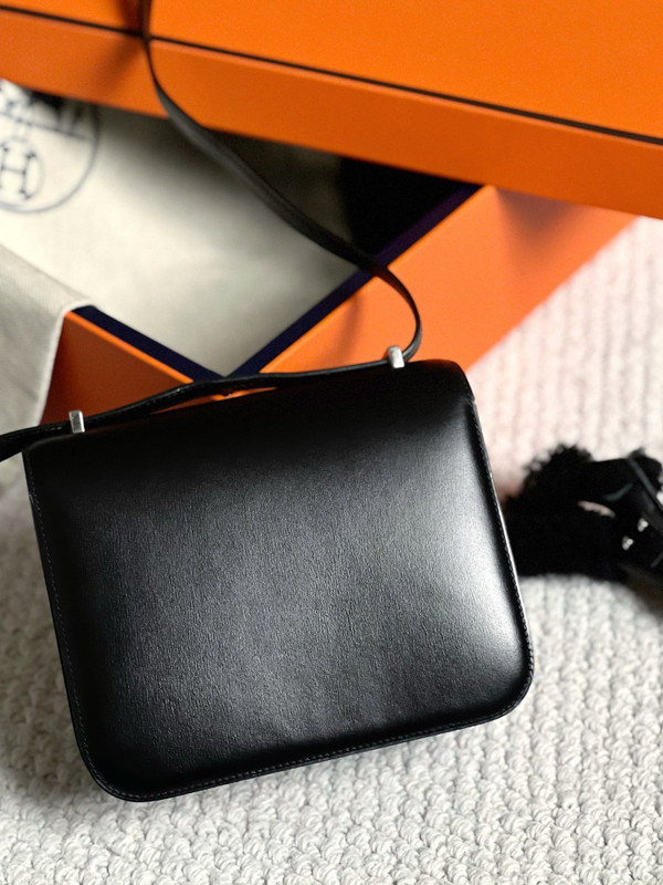Hermès Constance 1-18 Clouté Black Box Calf Palladium Hardware